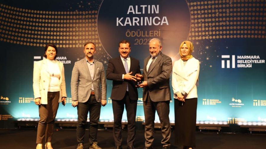 ALTIN KARINCA’DAN ESENLER BELEDİYESİ’NE ÇİFTE ÖDÜL!