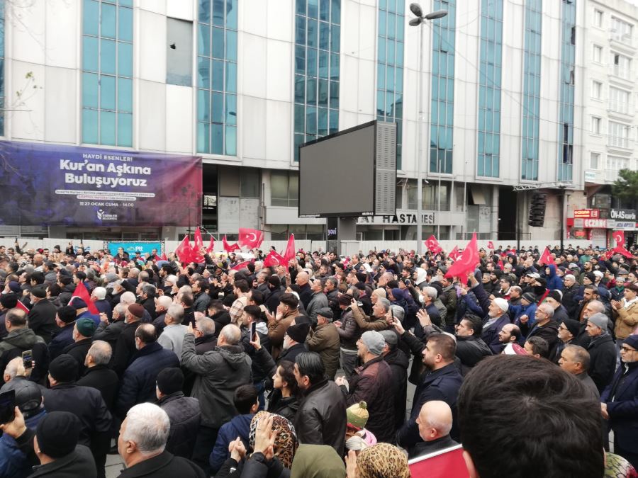 İsveç’te Kur’an-ı Kerim’in yakılması Esenlerde protesto edildi.