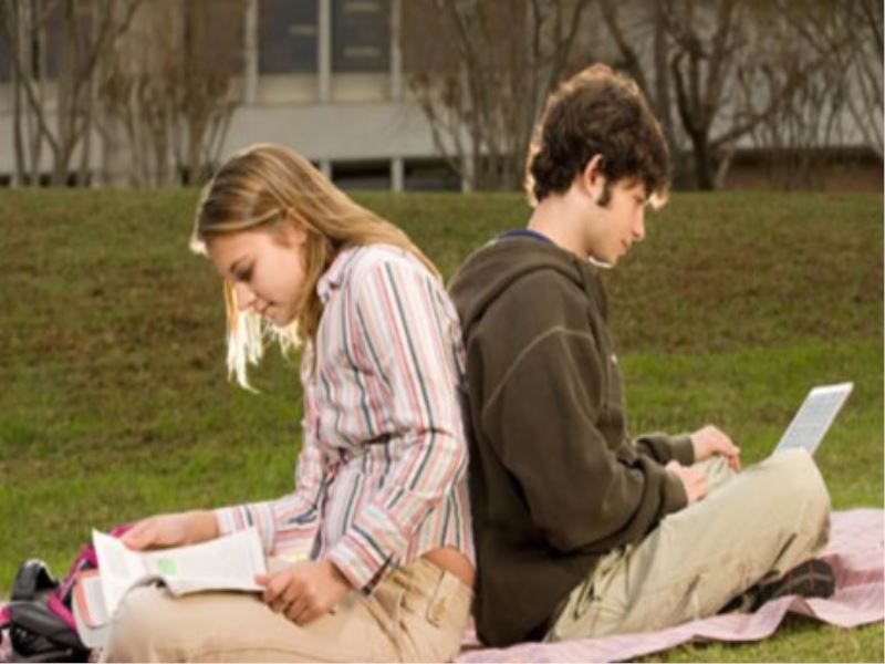 Üniversiteler parali oluyor