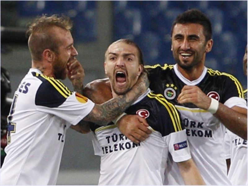 Fenerbahçe yari finalde