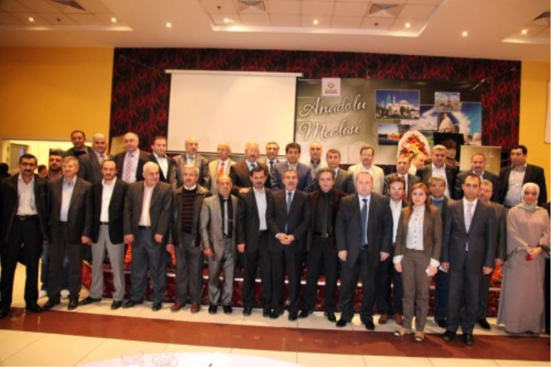 Anadolu Meclisi`nde Dogu Dernekleri