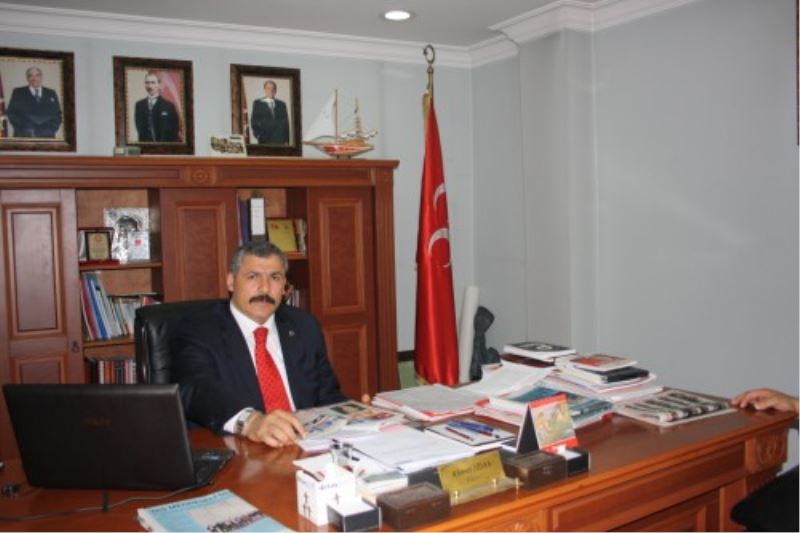 ?ESENLER`DE ZÜBÜKZADE FILMINI IZLIYOR GIBIYIZ?