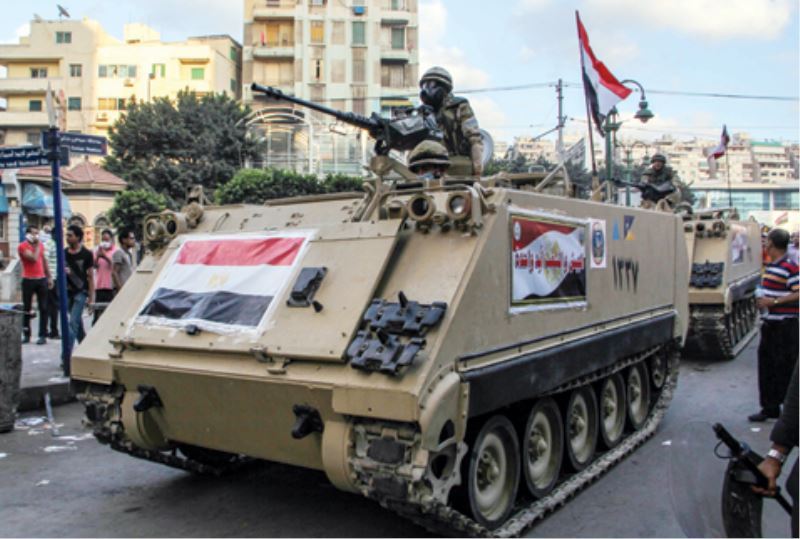 Darbe Misir`da oldu. Türkiye Çalkalandi.