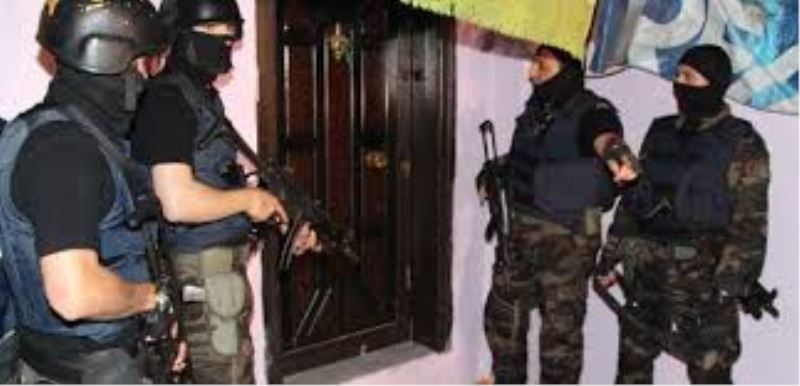 Mersin`de 50 adrese operasyon