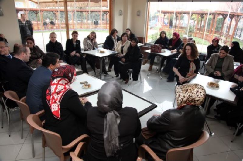 ?Esenler`de, Ben açim ya da Issizim diyen birisini bulamazsiniz?