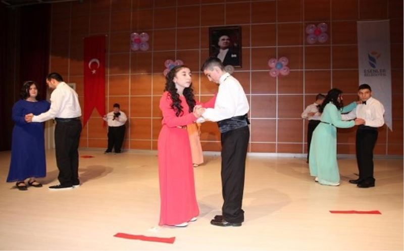 Engelli Ögrenciler Göz Kamastirdi