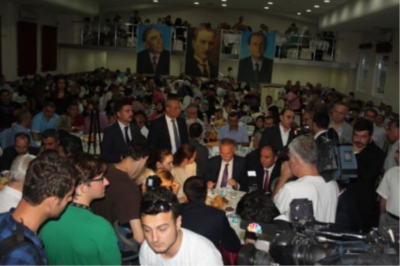 ?Esenler`deki kardeslerimizin Vergi borçlari, kredi karti borçlari sarmalindan kurtulmalarini temenni ederim?