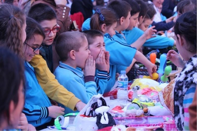 ILKOKULLARDA BIR ILK