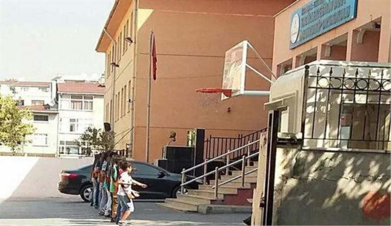 Esenler Tacirler IÖ de Ögrencilere Silahli Talim