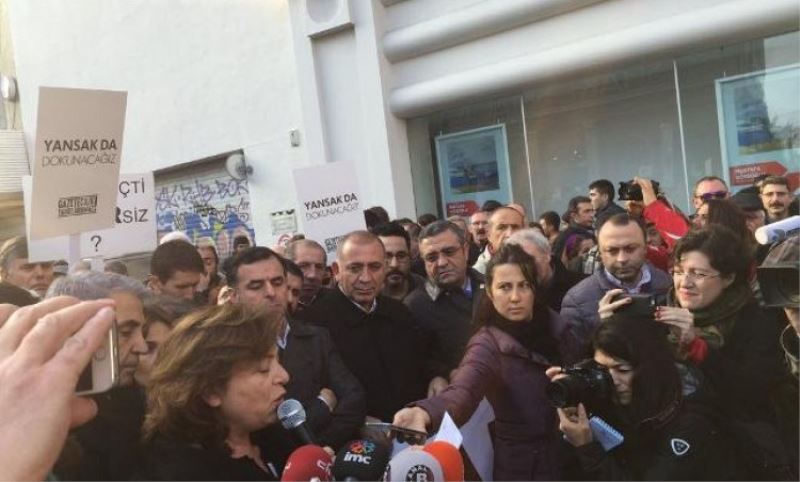 Can Dündar ve Erdem Gül için 30 adimlik eylem