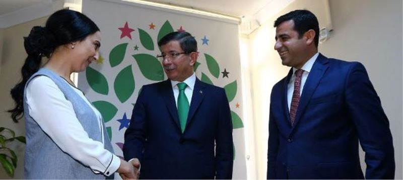 Davutoglu HDP`yle köprüleri atti