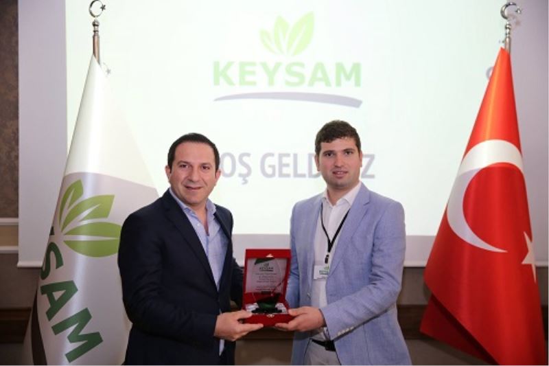 Yilin Çikis Yapan Is Adami Özkan Ercan