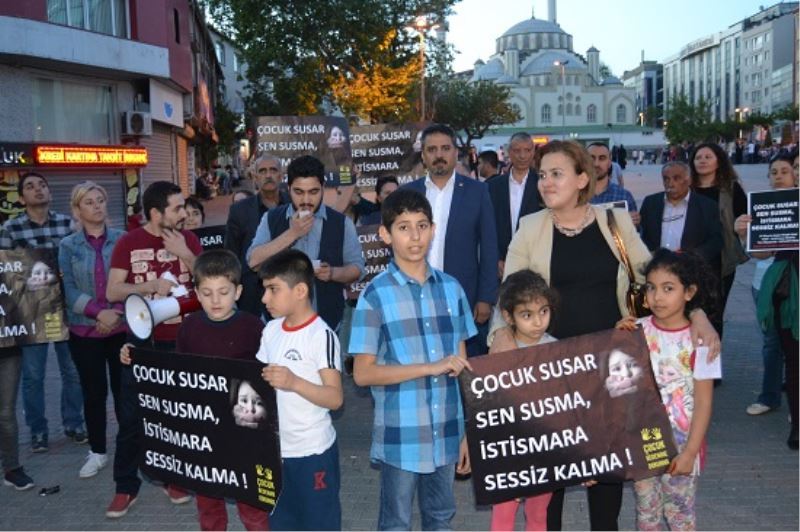 Ensar Vakfi ve KIH.Dernegi Esenler`de protesto edildi