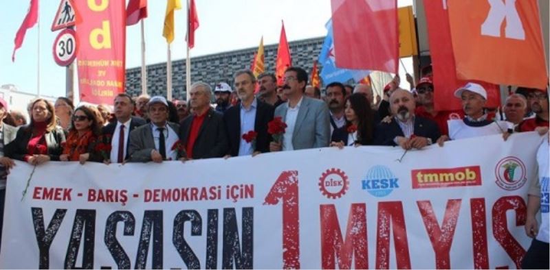 1 Mayis 1977`de öldürülenler Taksim`de anildi