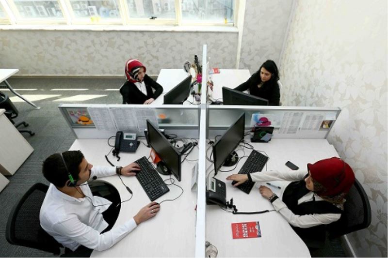 Çagri Merkezi`ne gelen ilginç talepler herkesi güldürdü