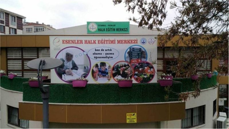 Esenlerde 2.249 Kisiden 571 Kisi Daha Okuryazar Oldu