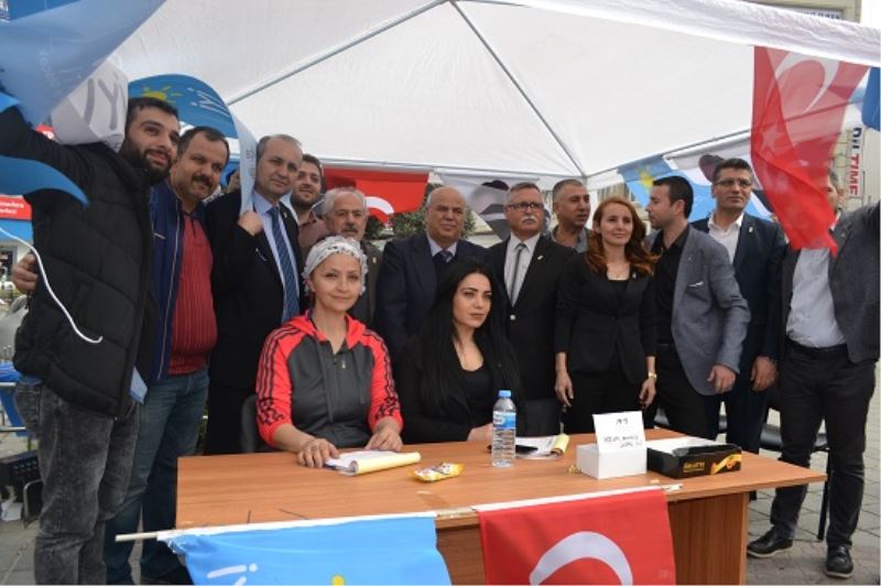 Esenler IYI Parti 18 Mart SehitlerinI andi