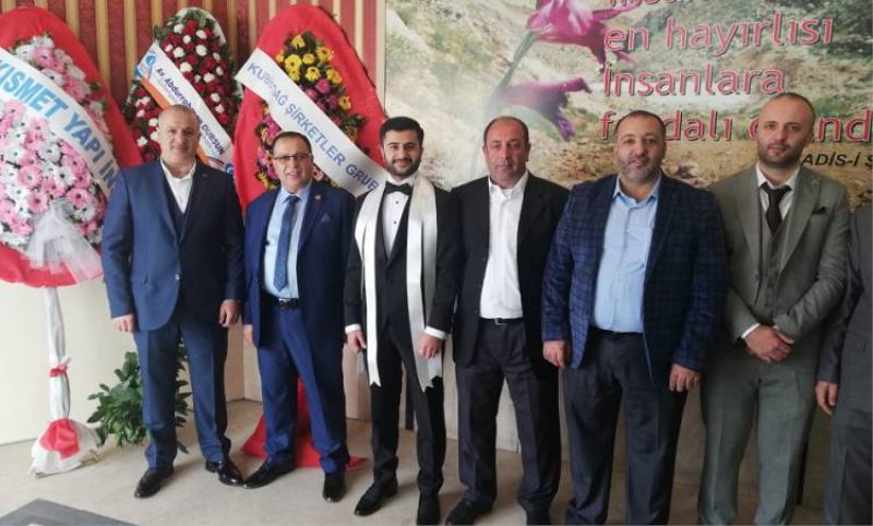 Arikbuga ve Safak ailesinin mutlu günü