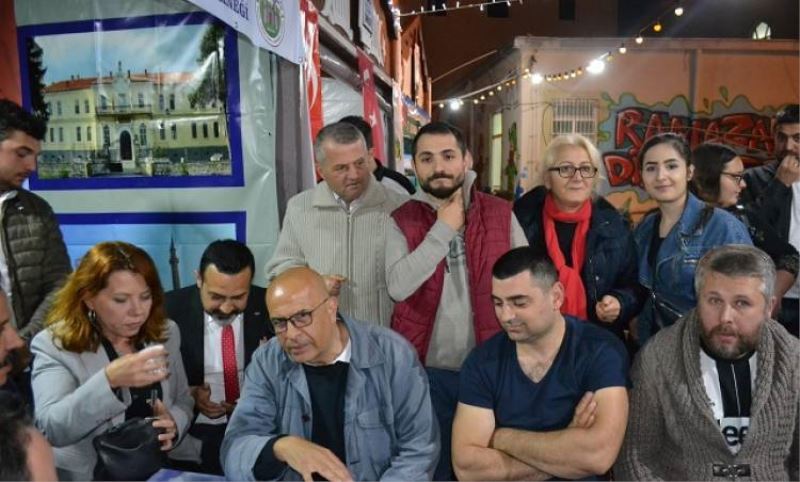 CHP’li Berberoglu ve Partililer Esenler’de Moral Depoladilar