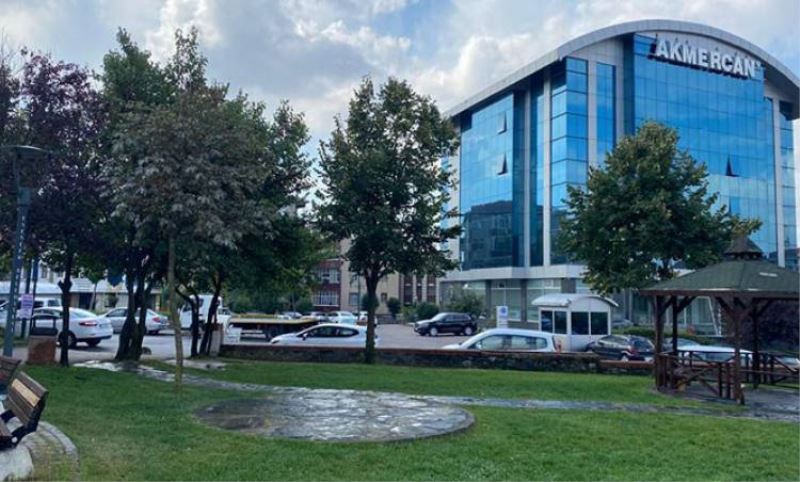 Deprem toplanma alanina çökmüsler