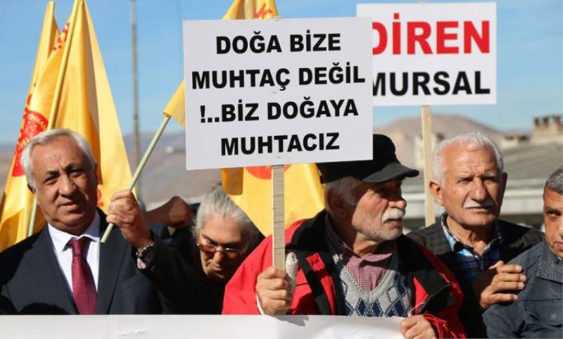 Divrigililer altin madenine karsi yürüdü: Topragima, suyuma, sagligima dokunma