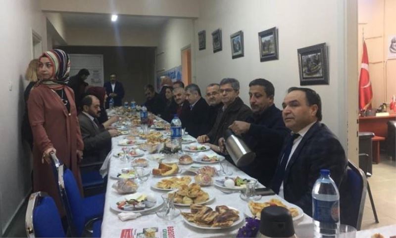 ESDEF Kurum müdürleri ile kahvaltida bulustu