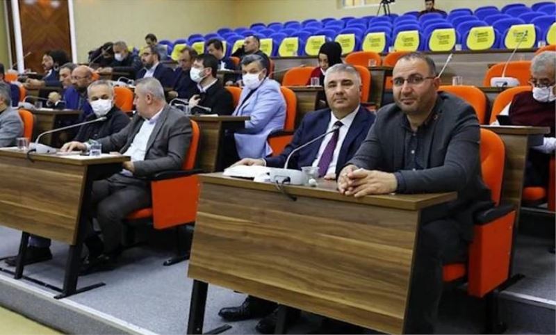 Esenler Belediye Meclisin’de dikkat çeken karar: Caddelere bakanlarin isimleri verildi