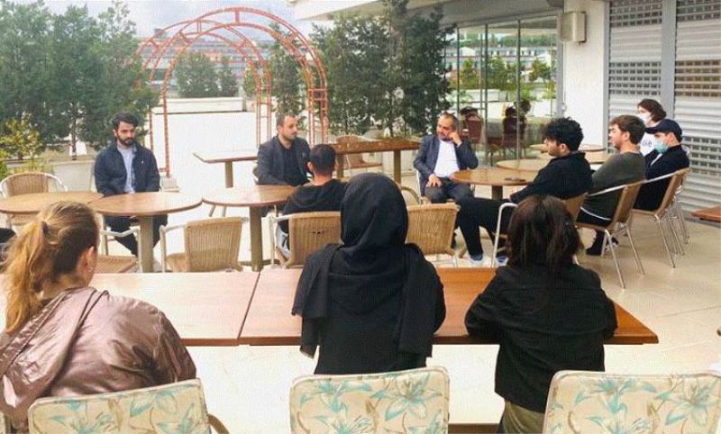 ESENLER BELEDIYESI ÜNIVERSITELI GENÇLERI AÇIKTA BIRAKMADI