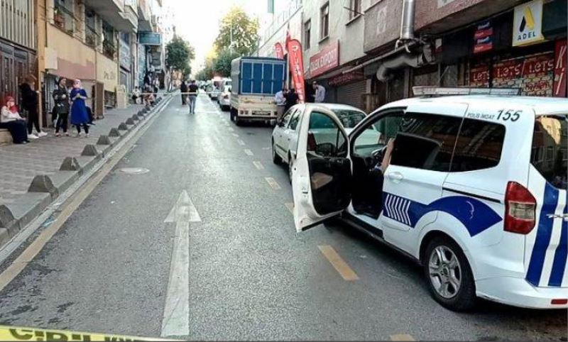 Esenler'de koca dehseti: Esi, baldizi ve kayinvalidesini yaraladi