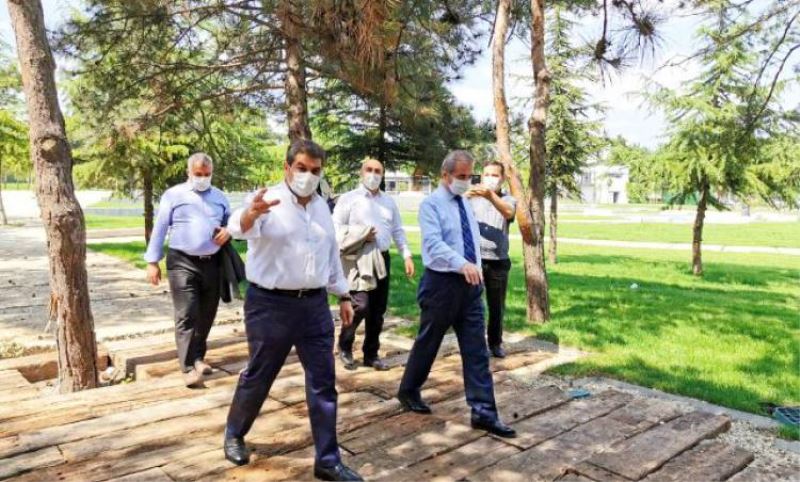 Esenler ikinci millet bahçesine kavusuyor. Yildiz Teknik Üniversitesi'ne akilli millet bahçesi oluyor!