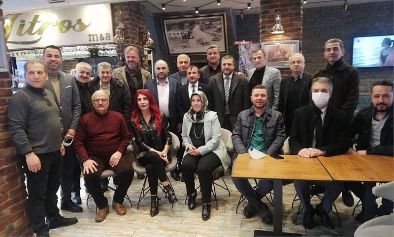 Esenler Rizeliler Dernegi muhtarlarla kahvaltida bulustu