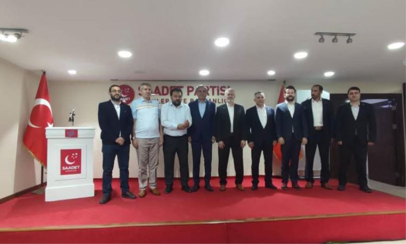 Esenlerdeki Siyasi Ilçe Baskanlari Saadet Partisinde Bir Araya Geldiler
