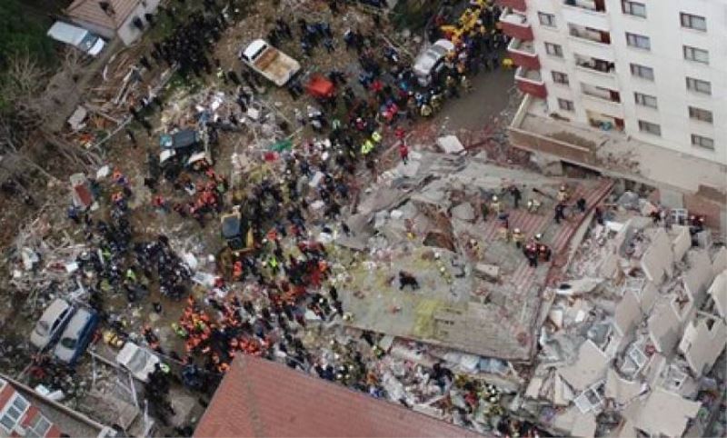 Kartal'da 8 katli bina çöktü: 11 ölü, 13 yarali