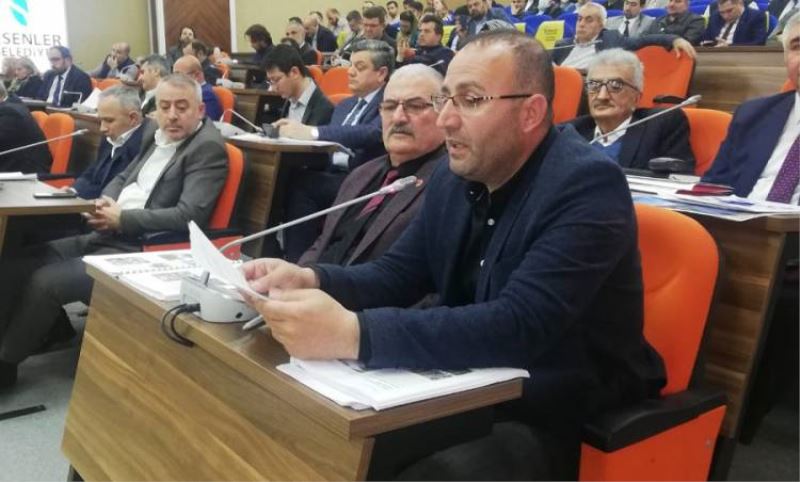 Mikail Karapinar; Esenler Belediyesi'nin 2021 yili faaliyet raporunu sert bir sekilde elestirdi.