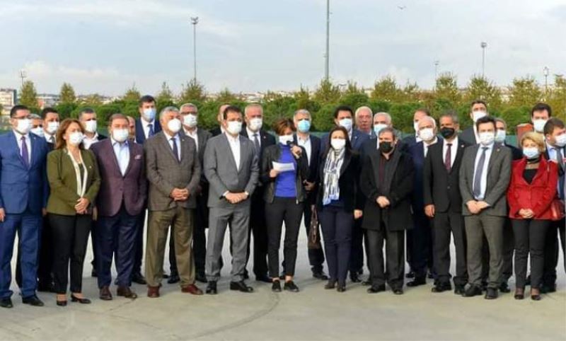 “Milyonlarca vatansever size haddinizi bildirir”