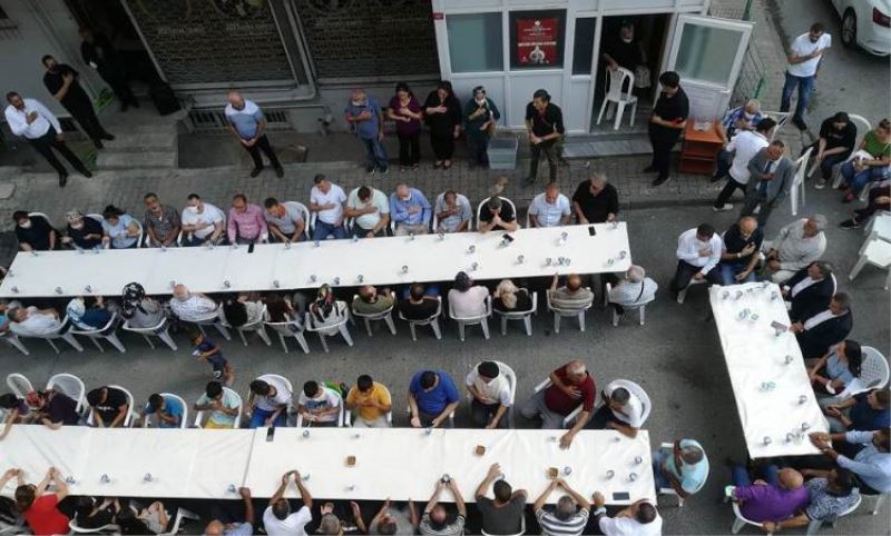 PSKD Esenler Subesi ve Ana Fatma Cemevi, asure lokmasi paylastirildi