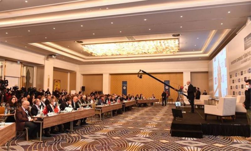 Türkiye'nin ekonomisi Maltepe'de konusuluyor